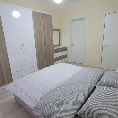 22 아파트 티라나